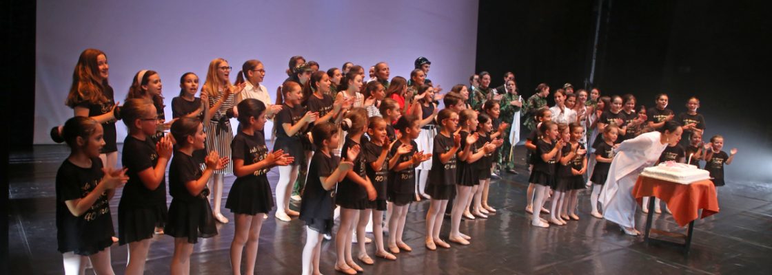 40anosdaEscolaMunicipaldeBalletdeMontemoroNovo_C_0_1598002696.