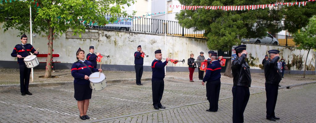 CerimniadoHasteardasBandeiras25deAbril_F_0_1598001412.