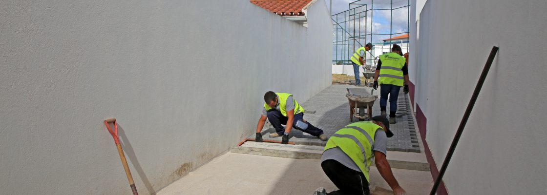 Construopavimentaodeacessospedonaisna2.FasedoLoteamentoMunicipaldeSilveiras_F_2_1598009800.