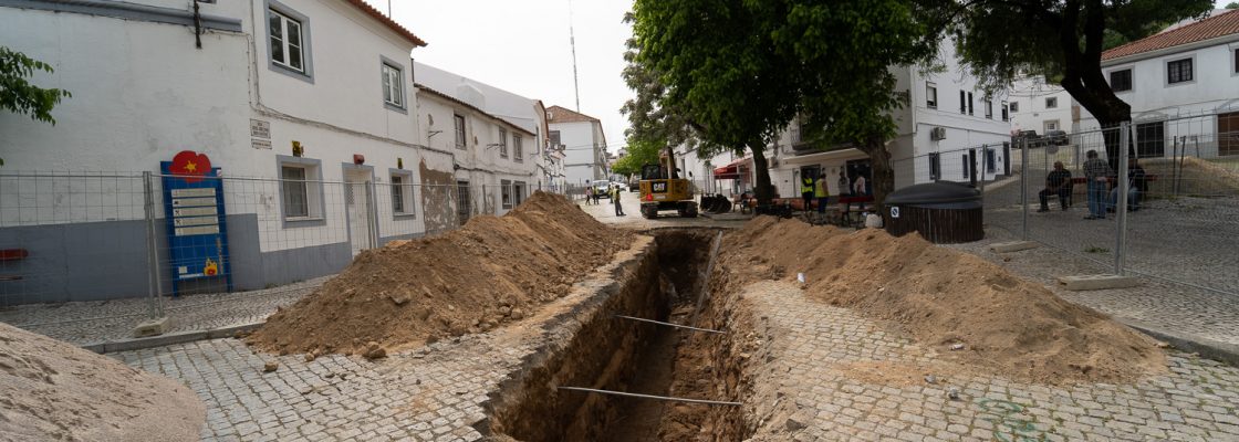 EmpreitadadeRequalificaodoEspaoPblicoeAmbienteUrbanodaRuaTefiloBragaedeLargosePraasdoCentroHistri...