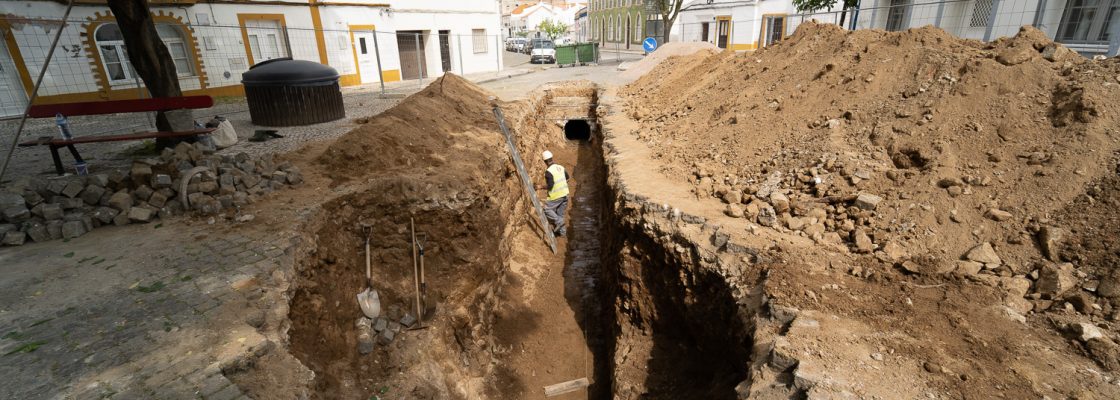 EmpreitadadeRequalificaodoEspaoPblicoeAmbienteUrbanodaRuaTefiloBragaedeLargosePraasdoCentroHistri...