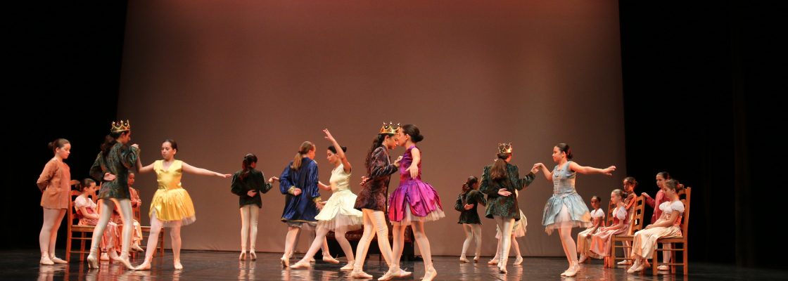 EscoladeBalletdaCmaraMunicipalapresentaespetculodeencerramentodeanoletivo_F_6_1598014882.