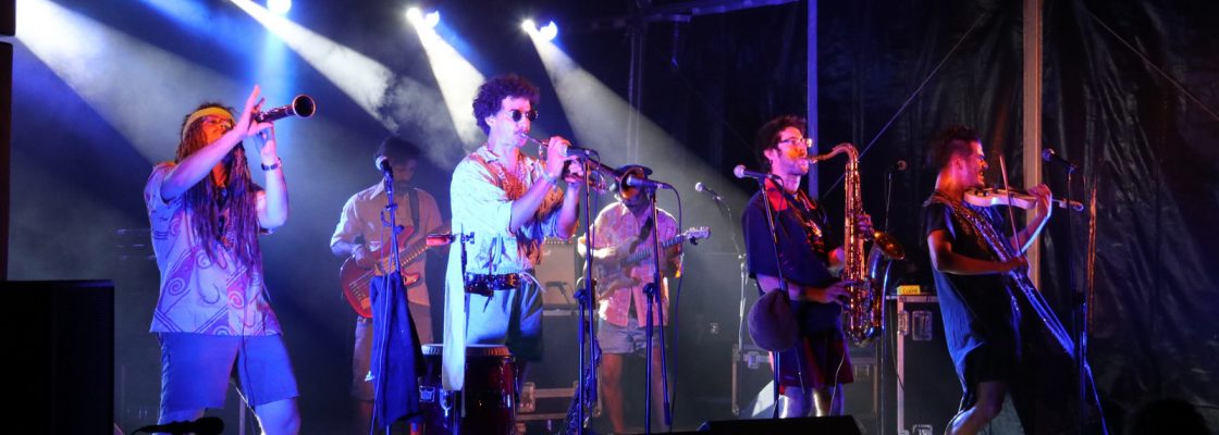 FestivalJovemContraCorrenteencheLargodaEstao_F_2_1598009843.