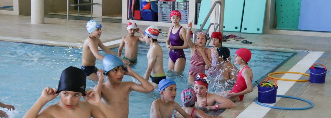 PiscinaCobertacomemorouDiaInternacionaldoDesportoaoServiodoDesenvolvimentoedaPaz_F_1_1598011413.