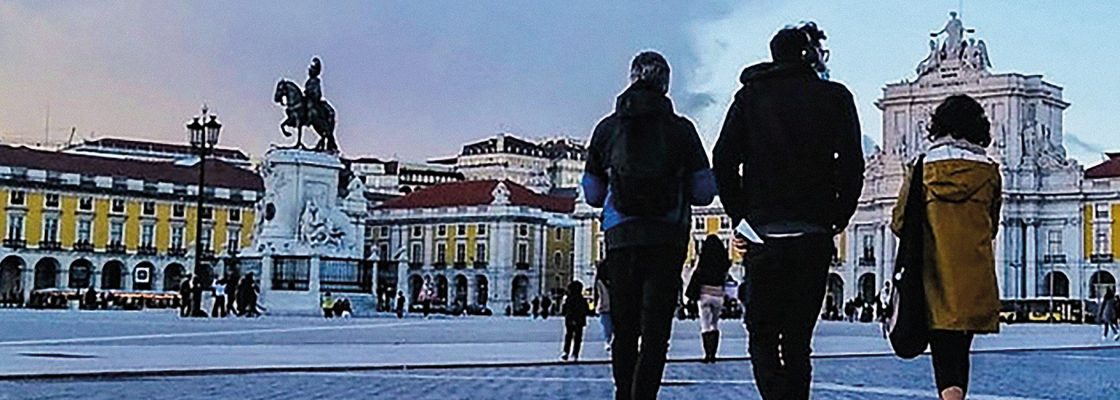 AUDIOWALK TOUR – TEATRO AUDITIVO ITINERANTE – Trimagisto