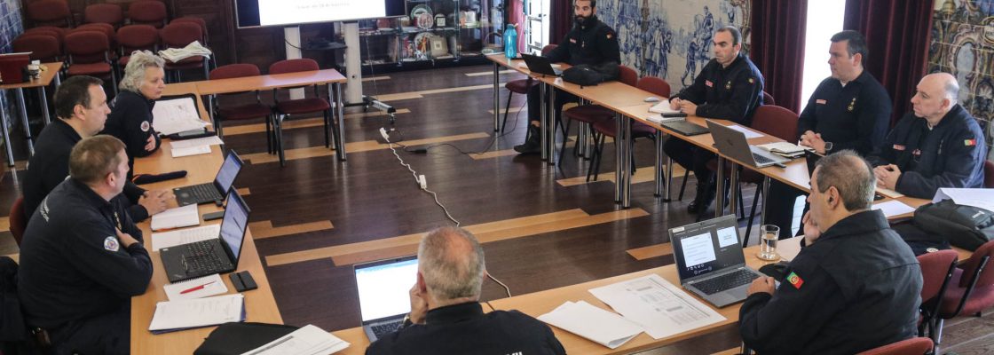 Município de Montemor-o-Novo acolhe reunião do Comando Regional de Emergência e Proteção Civ...