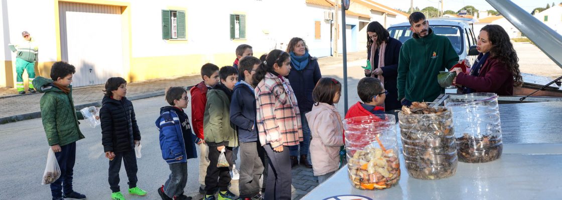 Semana Compostagem_Alunos Escola e Func JF Cort Lavre (104)