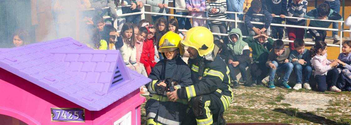 Simulacro de incêndio na EB N.º 2 Conde de Ferreira em Montemor-o-Novo