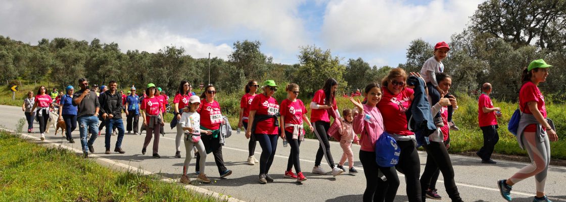 Em Santiago do Escoural, caminhou-se contra o cancro da mama
