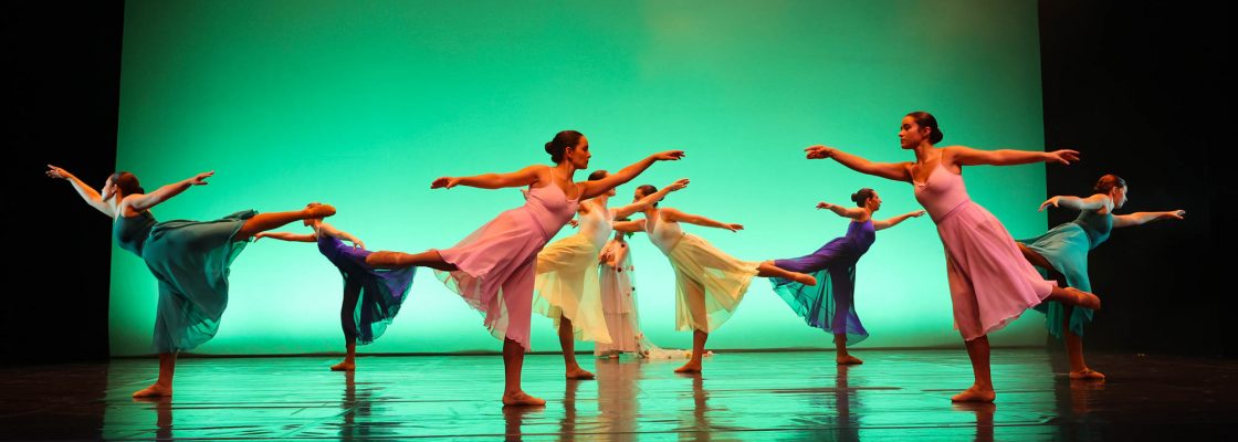 Escola de Ballet foi ‘Do Barroco ao Rock’ no espetáculo de final de ano letivo