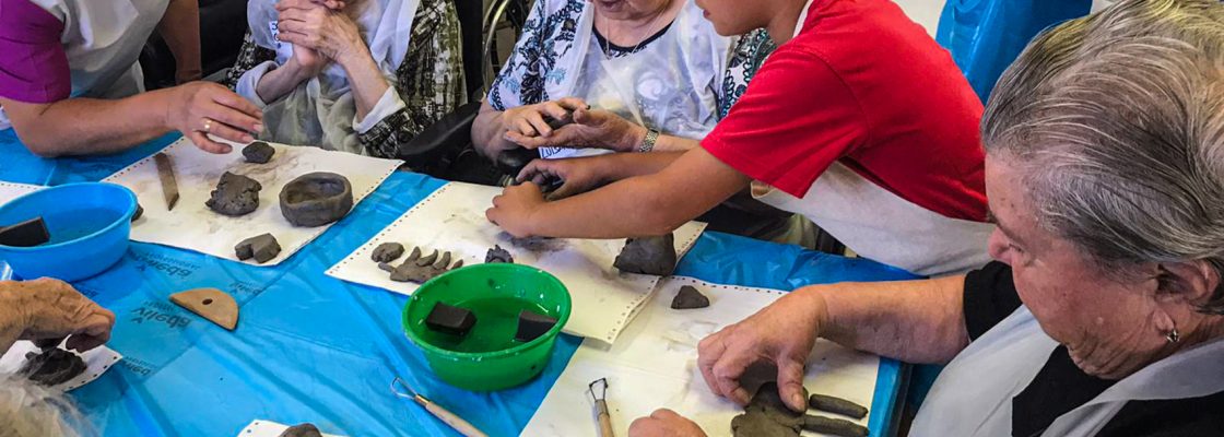 Barro Entre 4 Mãos arrancou no Abrigo dos Velhos Trabalhadores