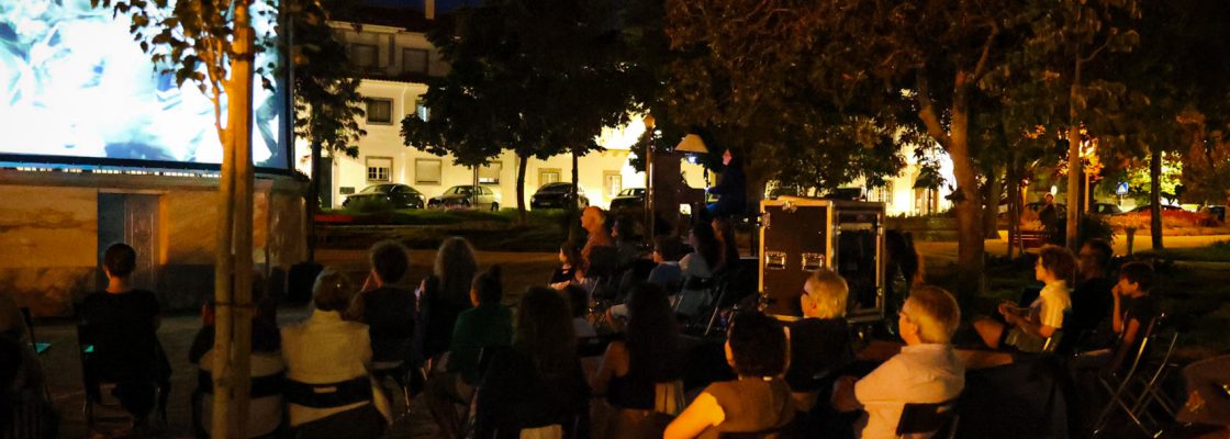 Jardim Público de Montemor-o-Novo recebeu cine-concerto em mais uma das Noites de Verão