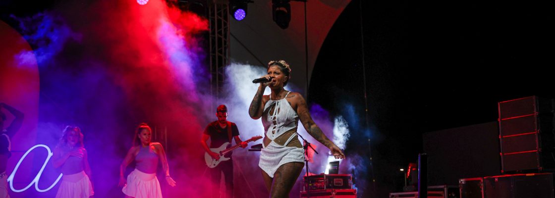 Intensidade inigualável de Blaya agitou a Feira da Luz