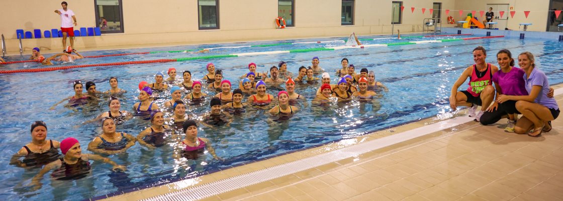 AULA ABERTA DE HIDROGINÁSTICA ASSINALA DIA NACIONAL DE PREVENÇÃO DO CANCRO DA MAMA