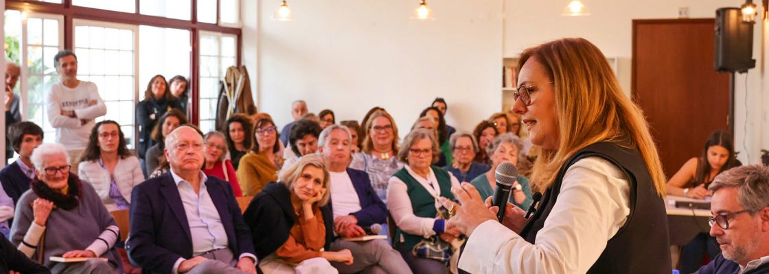 Ciclo ‘A Voz dos Livros’ levou Fátima Campos Ferreira até à Casa das Letras