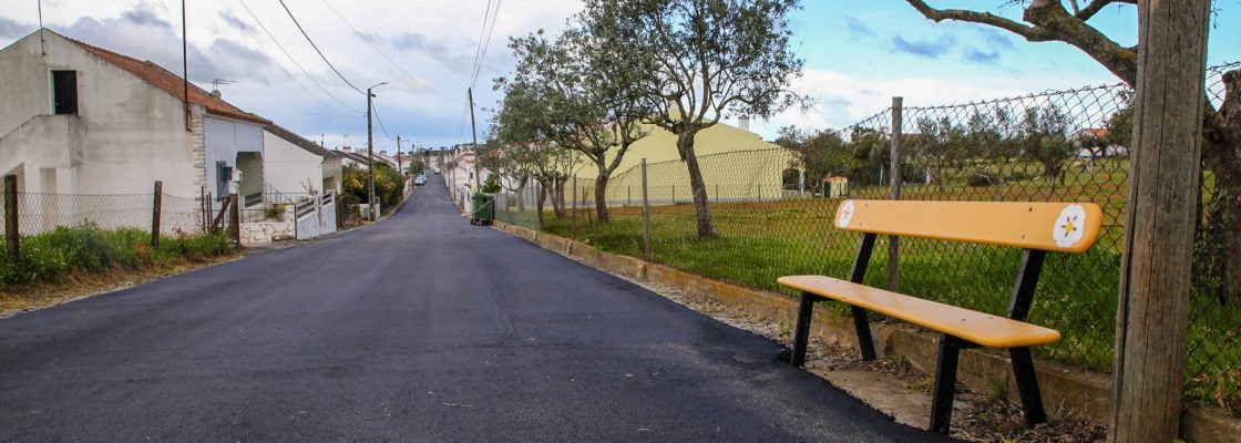 Rua Salvador Joaquim do Pomar em Santiago do Escoural repavimentada