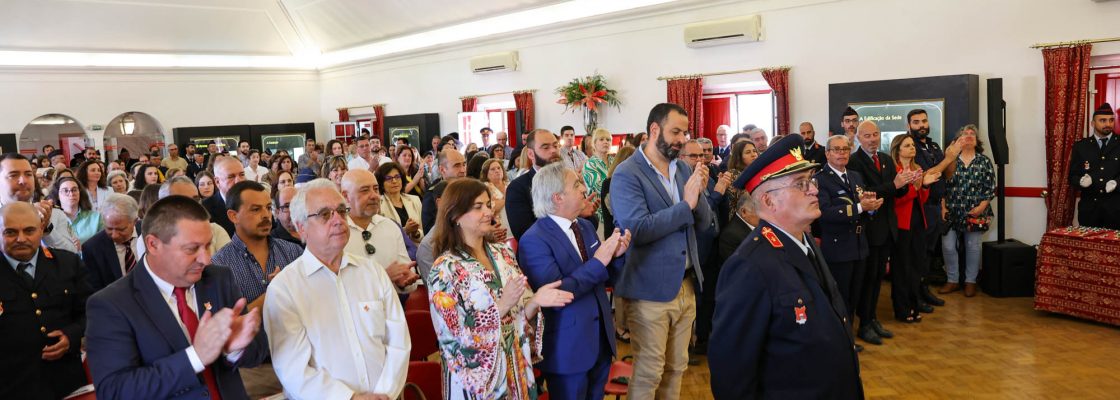 Sessão Solene do 94º aniversário da Associação Humanitária dos Bombeiros Voluntários de Mo...