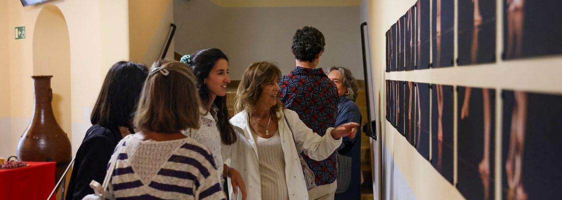 Exposição ‘Marca do Dia de Hoje’ celebra 45 anos da Escola de Ballet