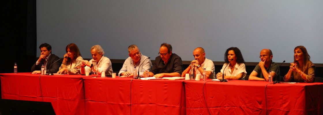 Ano letivo 2024/2025: docentes e não-docentes recebidos no Cineteatro Curvo Semedo