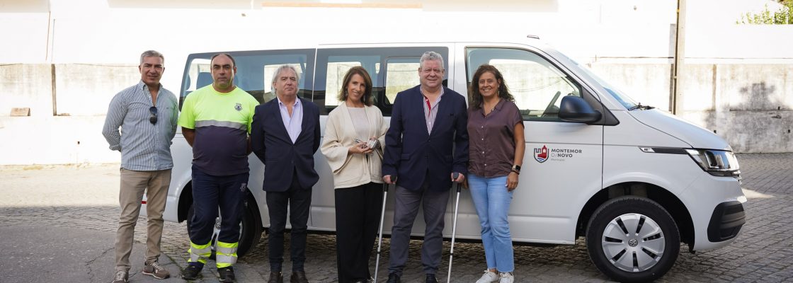 Município de Montemor-o-Novo adquire nova viatura para transporte escolar