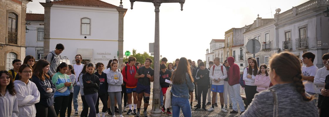 Alunos do 11.º ano andaram ‘À Descoberta de Montemor’