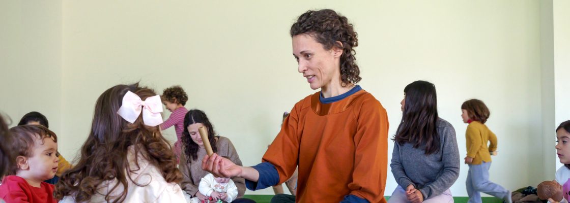 Em ‘MIMOMU’, os bebés fazem da Oficina da Criança a sua casa