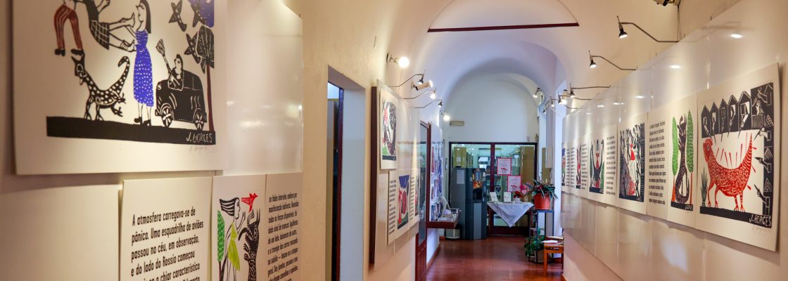 Exposição ‘O Lagarto: A arte da xilogravura de J. Borges’ na Biblioteca Municipal Almeida F...