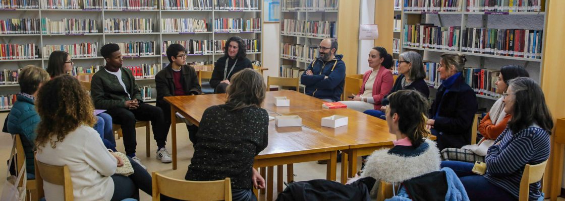 ‘Biblioteca Com Companhia’ celebra a língua materna