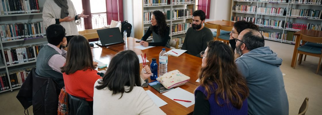 ‘Escritos e Esboços’ propõe transformar criações escritas em ilustrações