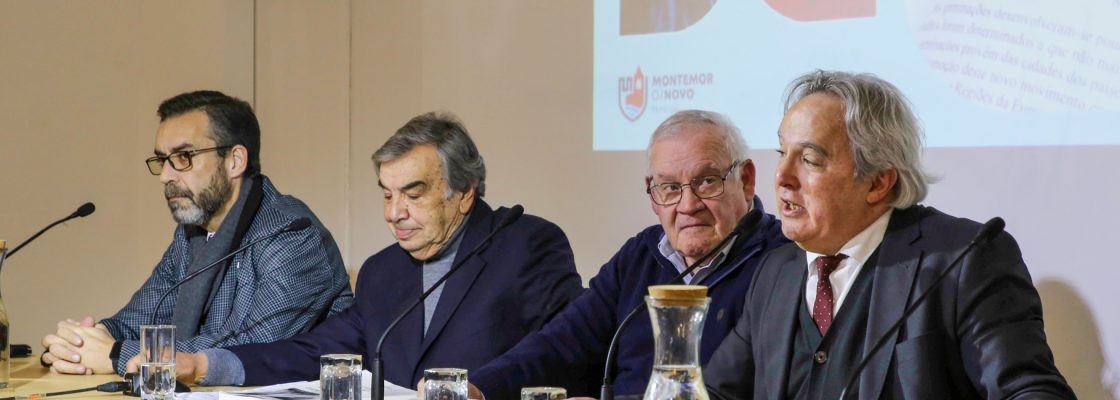 Augusto Mesquita apresenta livro nas comemorações do Dia do Município