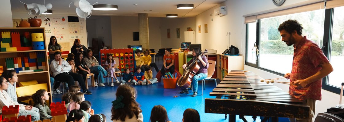 ‘Cantar Abril’: Zeca Afonso celebrado na Oficina da Criança