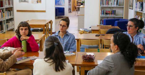 Universo da Mulher em discussão mensalmente na Biblioteca Municipal