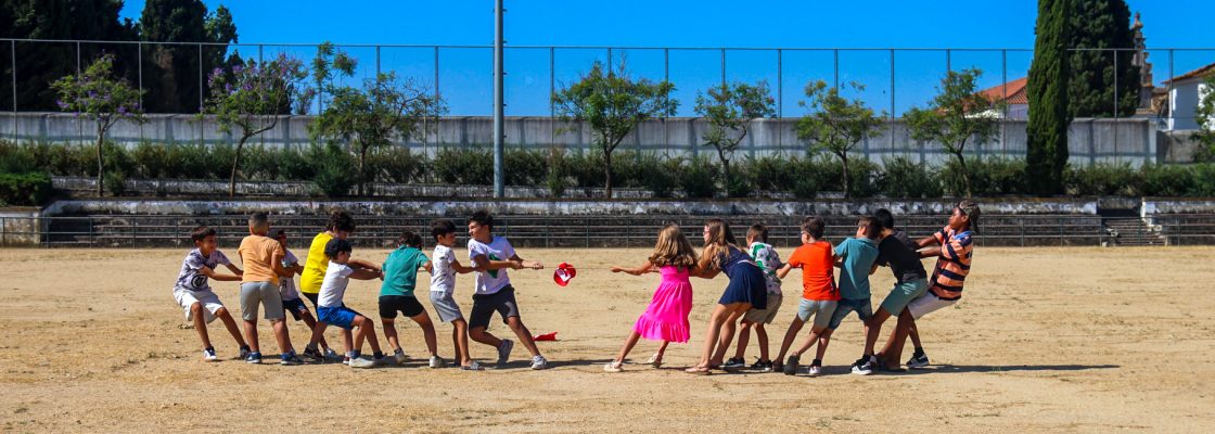Oficina da Criança dinamiza jogos tradicionais ao ar livre