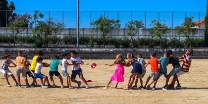 Oficina da Criança dinamiza jogos tradicionais ao ar livre