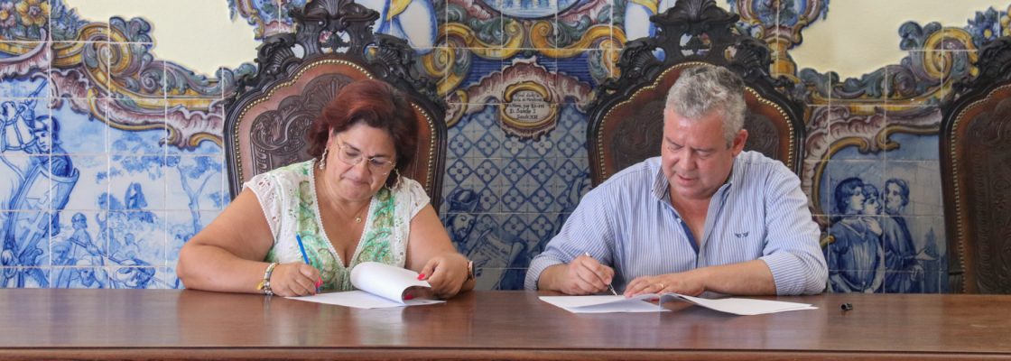 Assinatura de Contrato-Programa com o Rancho Folclórico e Etnográfico Montemorense