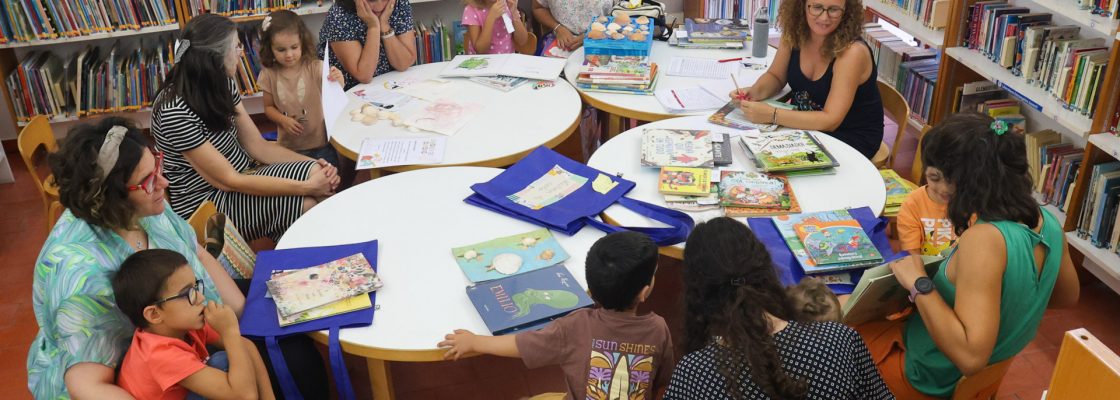 CLUBE DE LEITURA PARA FAMÍLIAS REGRESSA À BIBLIOTECA