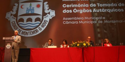 Carlos Pinto de Sá tomou posse como Presidente da Câmara Municipal de Montemor-o-Novo dizendo que “a democracia não se afirma apenas por palavras”