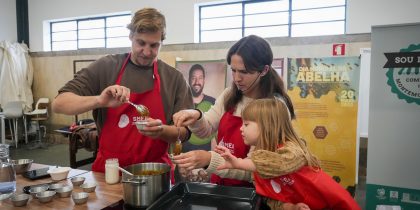 Família Augusto faz “Cacetes da Torre (de Bolota)” no Mercado Municipal